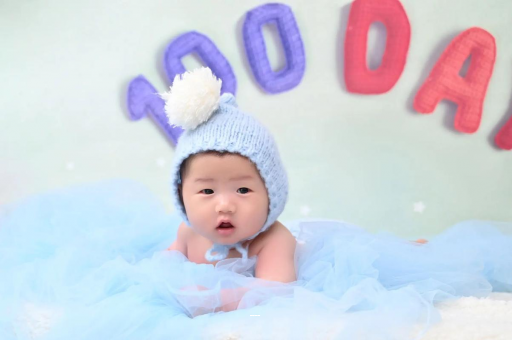 高平宝宝咬手指甲怎么回事 高平宝宝咬手指甲怎么回事